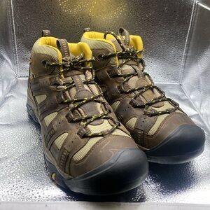 NWT men’s keen 10.5 waterproof hiking boot